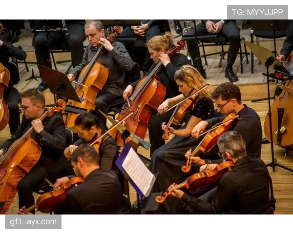 伊利亚·扎巴尔尼在国际舞台上的表现稳定，备受关注的年轻后卫逐渐崭露头角