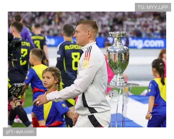 克罗斯的足球智慧解析